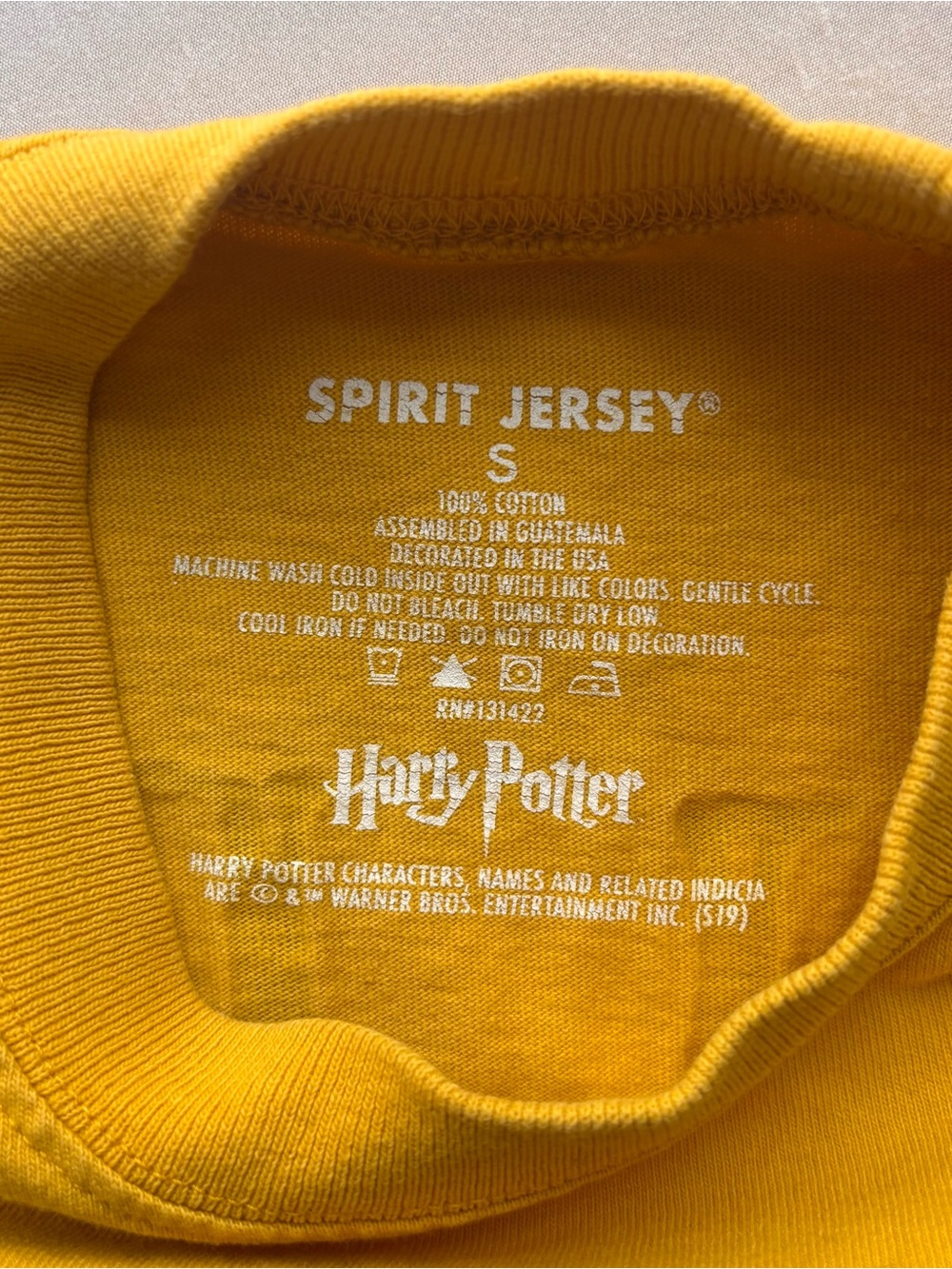 Hufflepuff Yellow Oversized Long-Sleeve Crewneck Spirit Jersey Harry Potter - Picture 6 of 7